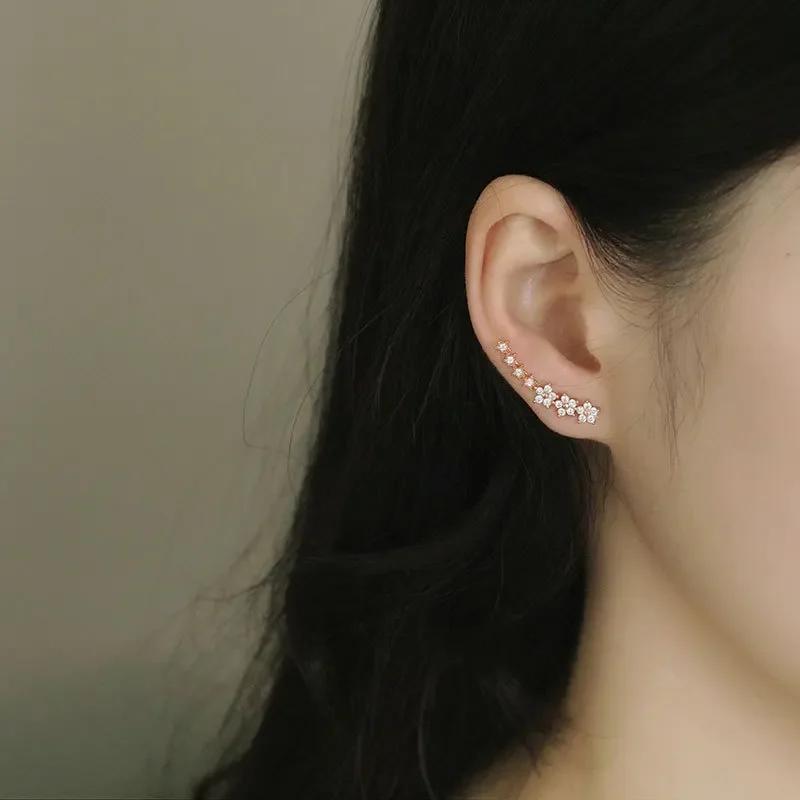 Shiny Zircon Star Flower Climbing Earrings for Women Exquisite Sliver Color Crystal Statement Earrings Jewelry Gifts Gothic