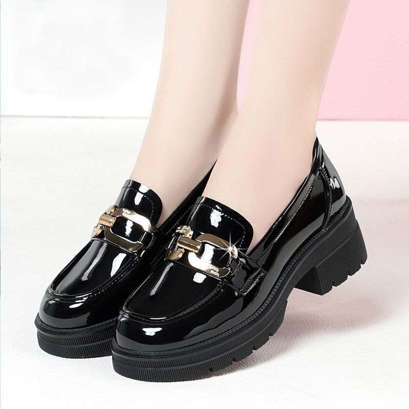 Loafers Women's 2025 Spring and Autumn New Round Head Bright Leather British Style Thick Sole Heightening Small Leather Shoes One Pedal College Shoes
