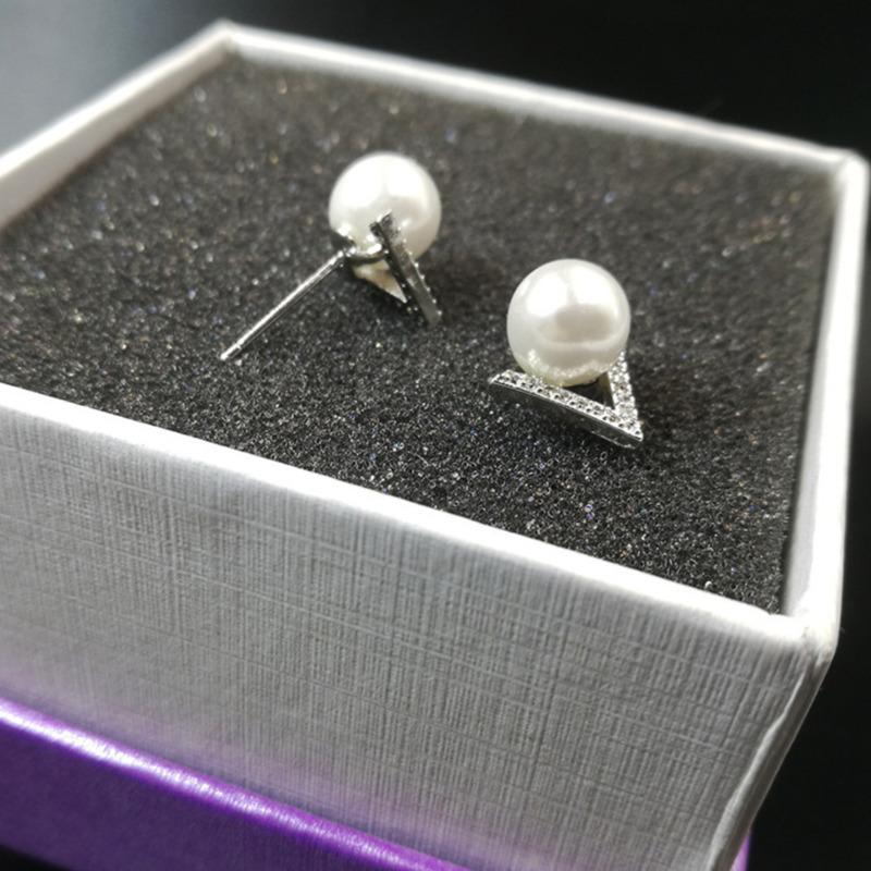 BELLA BOX Pure Silver Needle Earrings, Korean Version, Shell Pearl Ear Pins, Small Stud Earrings For Women, Ear Accessories.