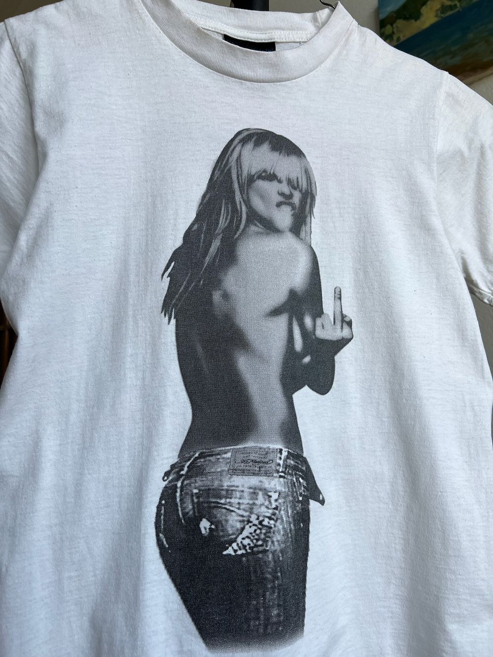 Kate Moss Middle Finger Photoshoot Potrait T Shirt QT2165 XL