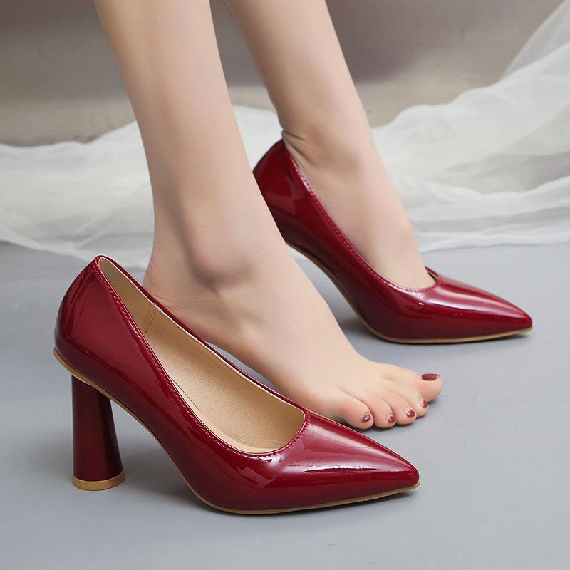 

French single shoes women s spring 2025 new shallow thick heels women s shoes pointed patent leather celebrity temperament high heels women 39 бордовый