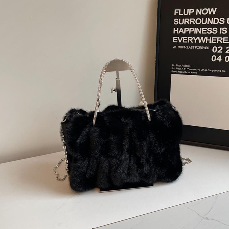 

Purple Plush Pearl Handbags Women Winter Large Capacity One Shoulder Bags Casual Versatile Chain Crossbody Bags Party Pouch (20cm<Max Length<30cm) чёрный