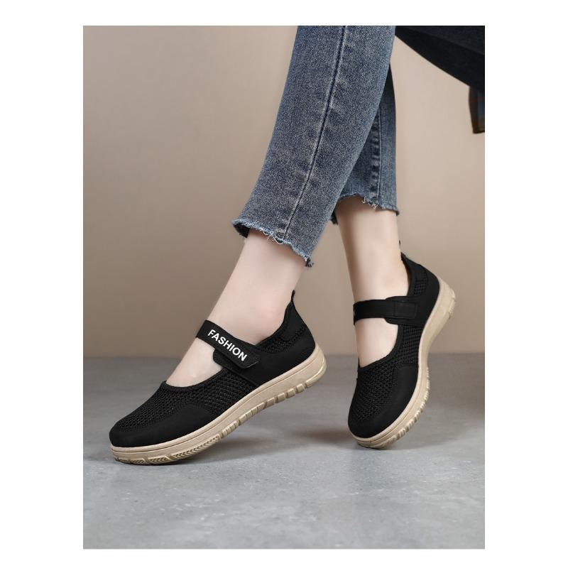 Women Spring Casual Flats Breathable Comfortable Soft Sole Slip-On Mom Shoes Lightweight PU Everyday Wear Old Beijing Style