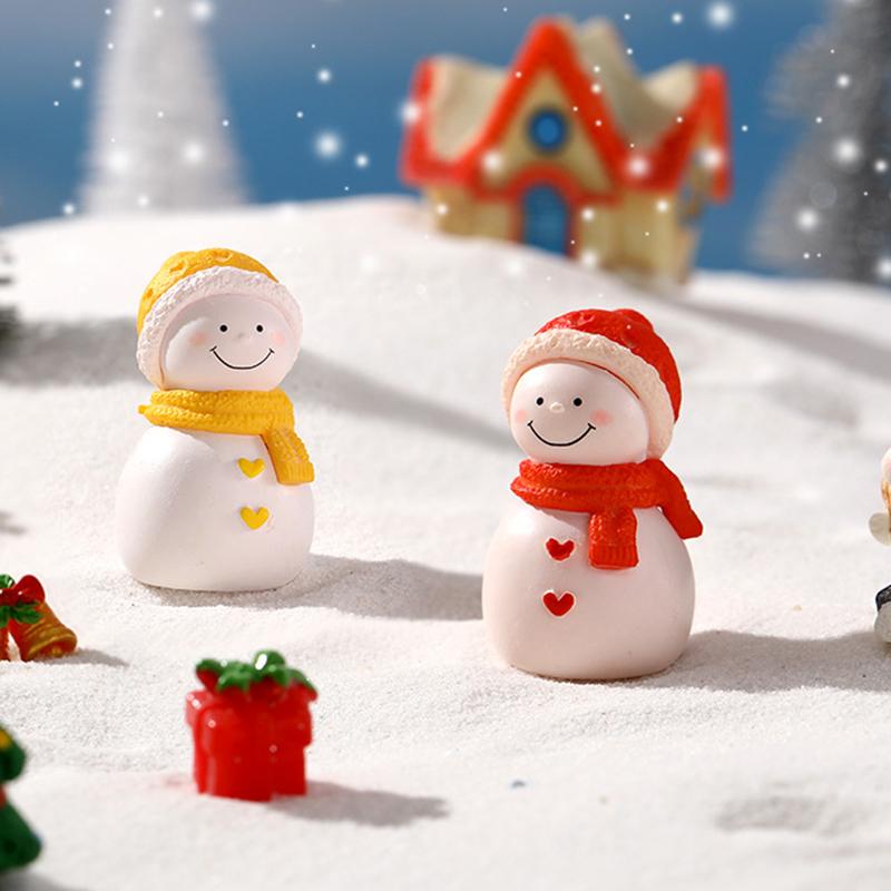 Cute Miniature Christmas Tree Santa Claus Snowmen Terrarium Ornament Gift Fairy Garden Figures Home Table Decor Micro Landscape