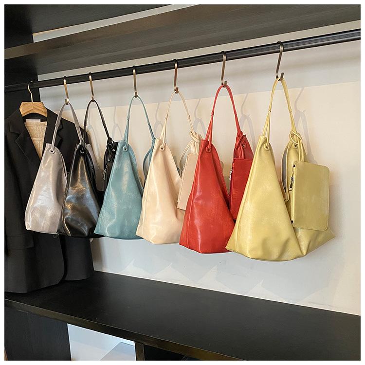 Tote bag women's lazy wind large-capacity bag women's 2025 new trendy summer commuter bag soft leather shoulder armpit bag
