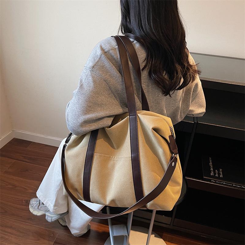 Canvasväska med stor kapacitet i koreansk stil: Trendig avslappnad axel- och crossbodyväska för daglig pendling och resor