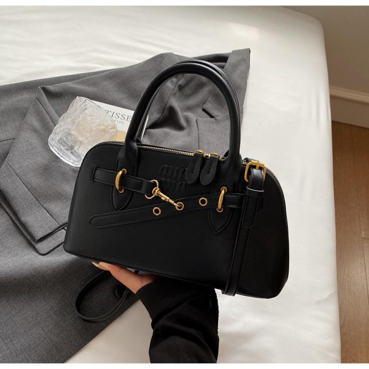 Нишевая портативная сумка-мессенджер для женщин, новая модная ретро-сумка-ракушка 2025, простая вместительная сумка-мессенджер