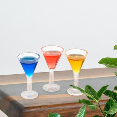 3 Pieces 1/12 1/6 Doll House Triangle Cocktail Glass Goblet, Simulation Resin Toy, for Dollhouse