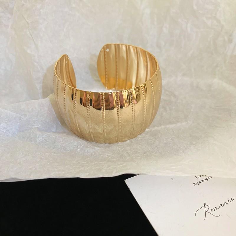 European-American Irregular Concave Bangle: Chic, Cold Style Luxury Bracelet for Women