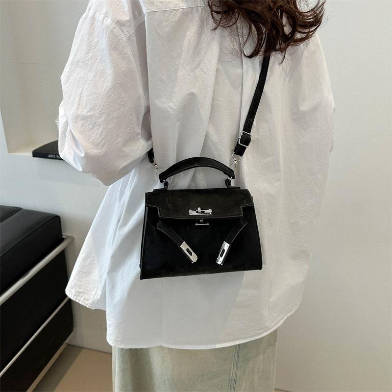Simple Small Square Bag Popular Niche Handbag Small Bag for Women's Spring New Retro Fashion Crossbody Bag