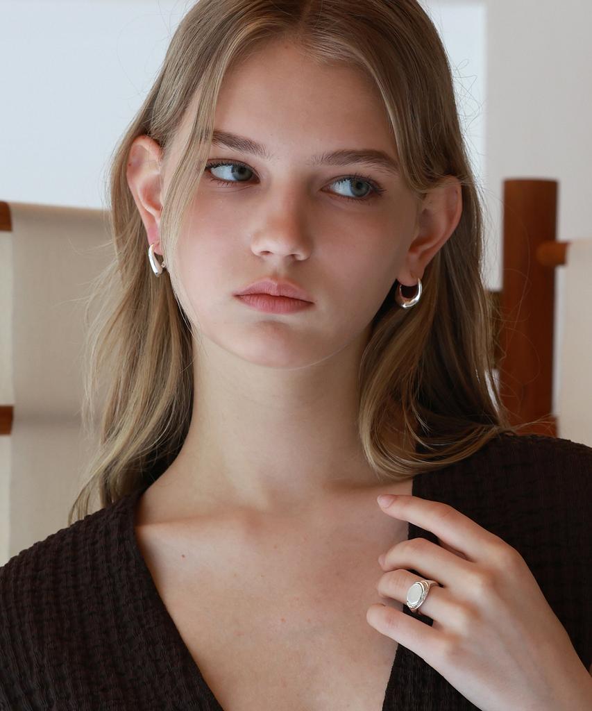 Reindeer Murmur Earring 09