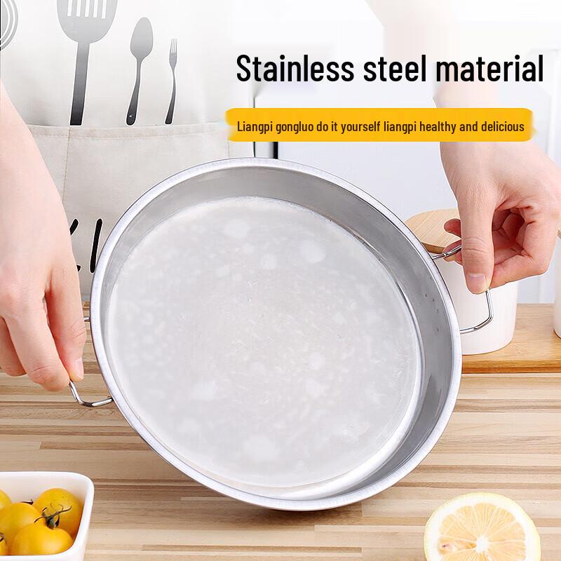 Сервировочная тарелка из нержавеющей стали с двойными ручками.