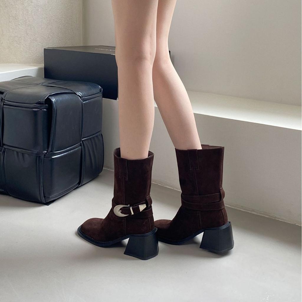 2025 new autumn and winter pleated stacking boots round head belt buckle suede thick heel low sleeve Martin boots