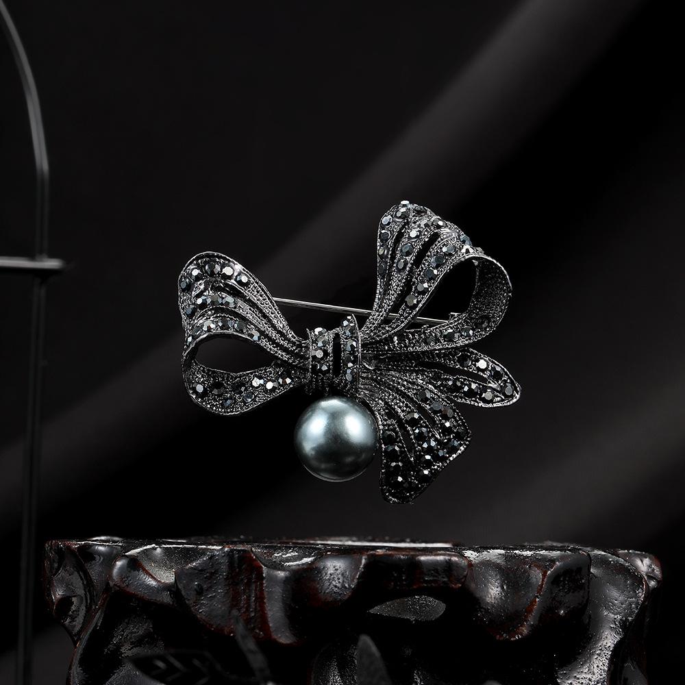 Korean Black Rhinestone Bow & Pearl Brooch for Women's Fashion Suits and Cardigans