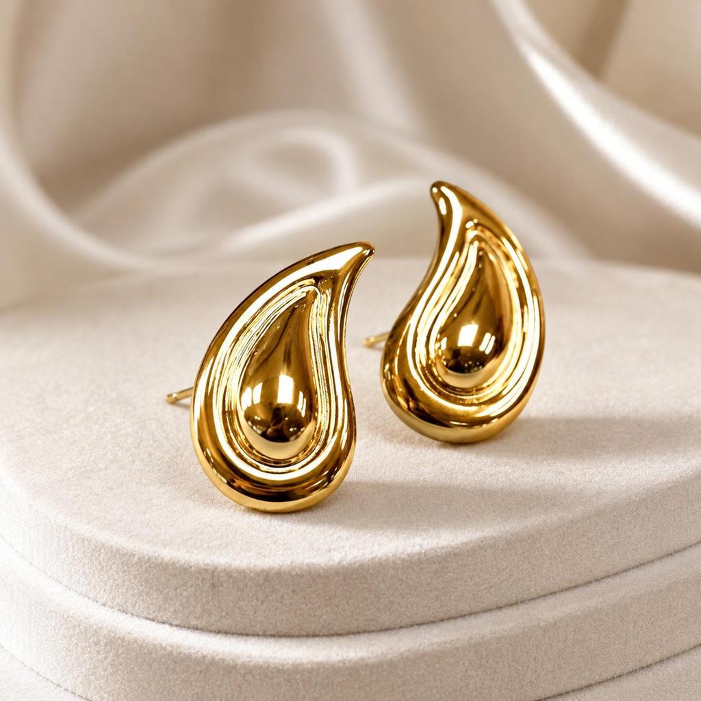 European & American Fashion Gold Water Drop Stainless Steel Earrings
