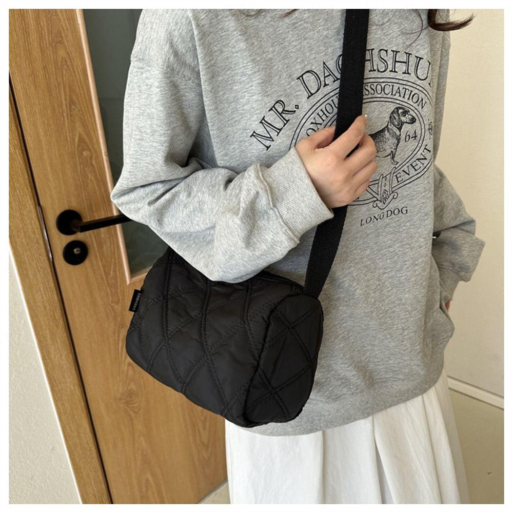 Women Fashion Quilted Shoulder Bags Down Cotton Padded Handbags Puffy Messenger Bag Casual Solid Color Commute Bags Shopping Bag