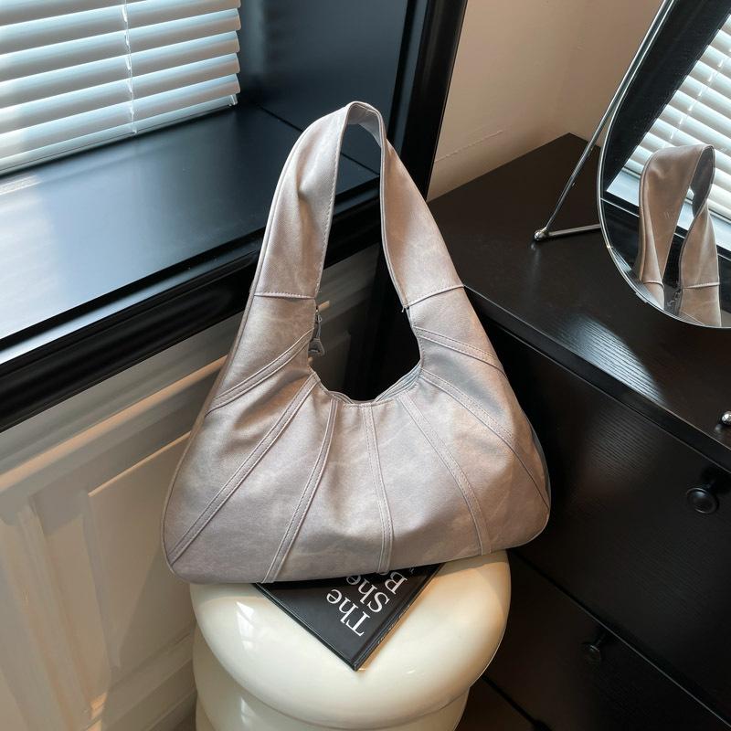 New Retro Bag Large Capacity Fashion Commuter Tote Bag Casual Shoulder Armpit Bag Handbag Women