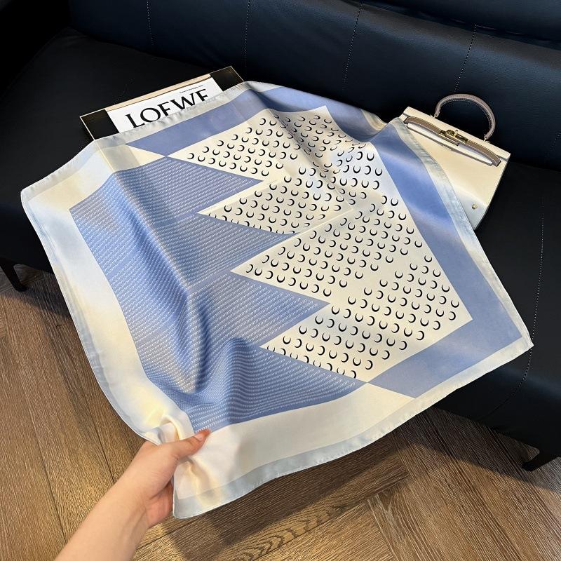 New silk scarf women's fashion versatile high-end small square scarf Korean version neck protection scarf spring and autumn retro scarf binding bag