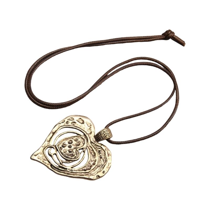 A52E Elegant Heart Pendant Necklace Minimalist Design Zinc Alloy Jewelry Daily Wear