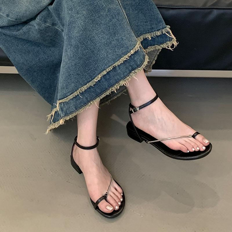 Fashion New 2025 Fashion Metal Chain Footwear Shallow Women Flats Sandals Shoes Round Toe Ladies Flats Sandals Shoes Female Flip Flops
