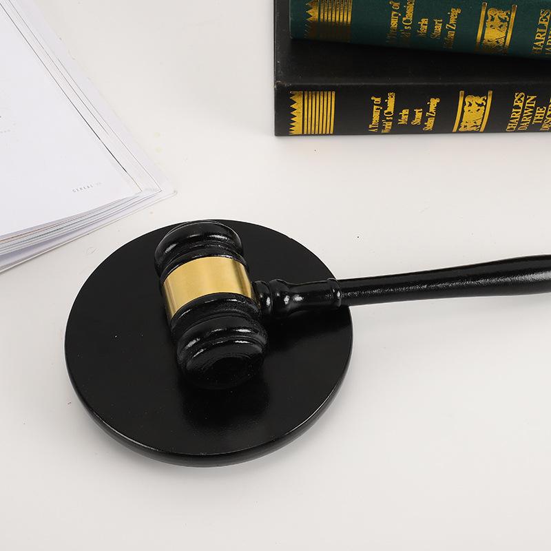 2Pcs/1Set Attorney Decorative Hammer Judge Hammer Wooden Multitool Small Hammer Children Simulation Toy Hammer and Base