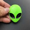 2pcs Alien Head Auto Heck Emblem Badge Sticker Decal Car Fender Auto 3D For All Car Bike Motobike