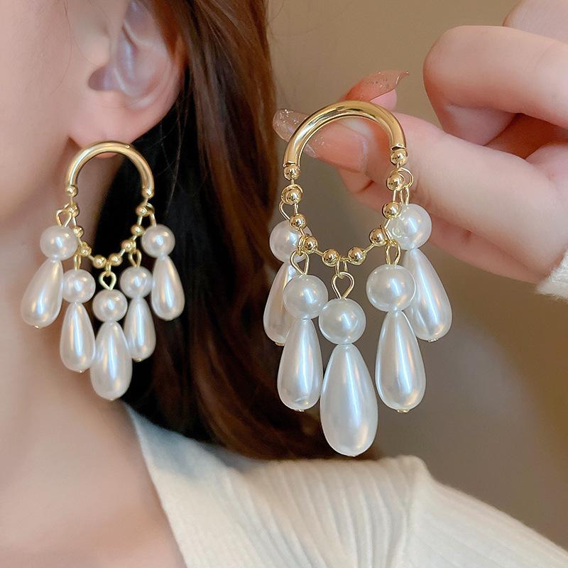 

111 silver needle French vintage elegant pearl drop earrings European and American fashion exaggerated long earrings light luxury stud earrings