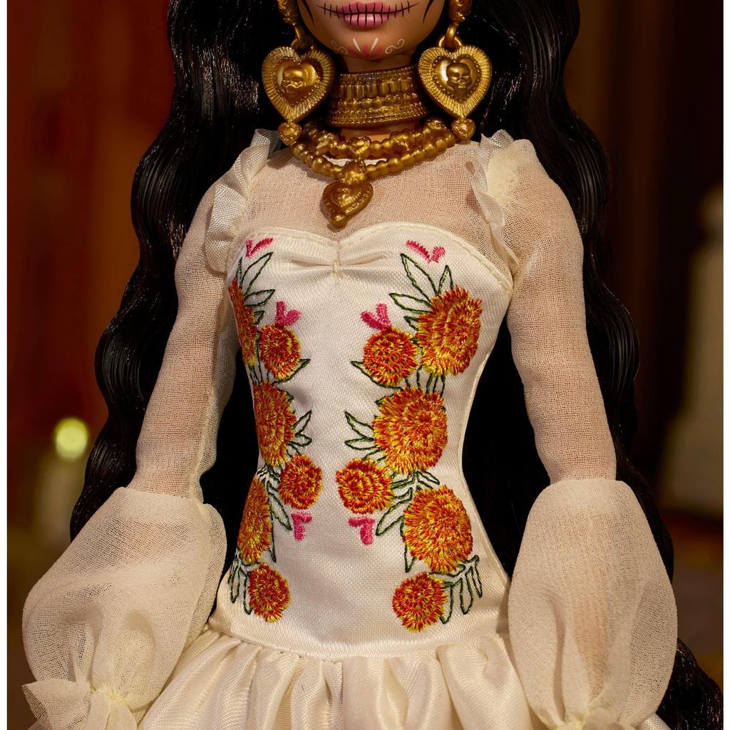 Firma con calendule color crema arricciate e un viso dipinto con fiori e Calavera per la bambola Barbie De Muertos 2025, abito, nastri, corona, Día