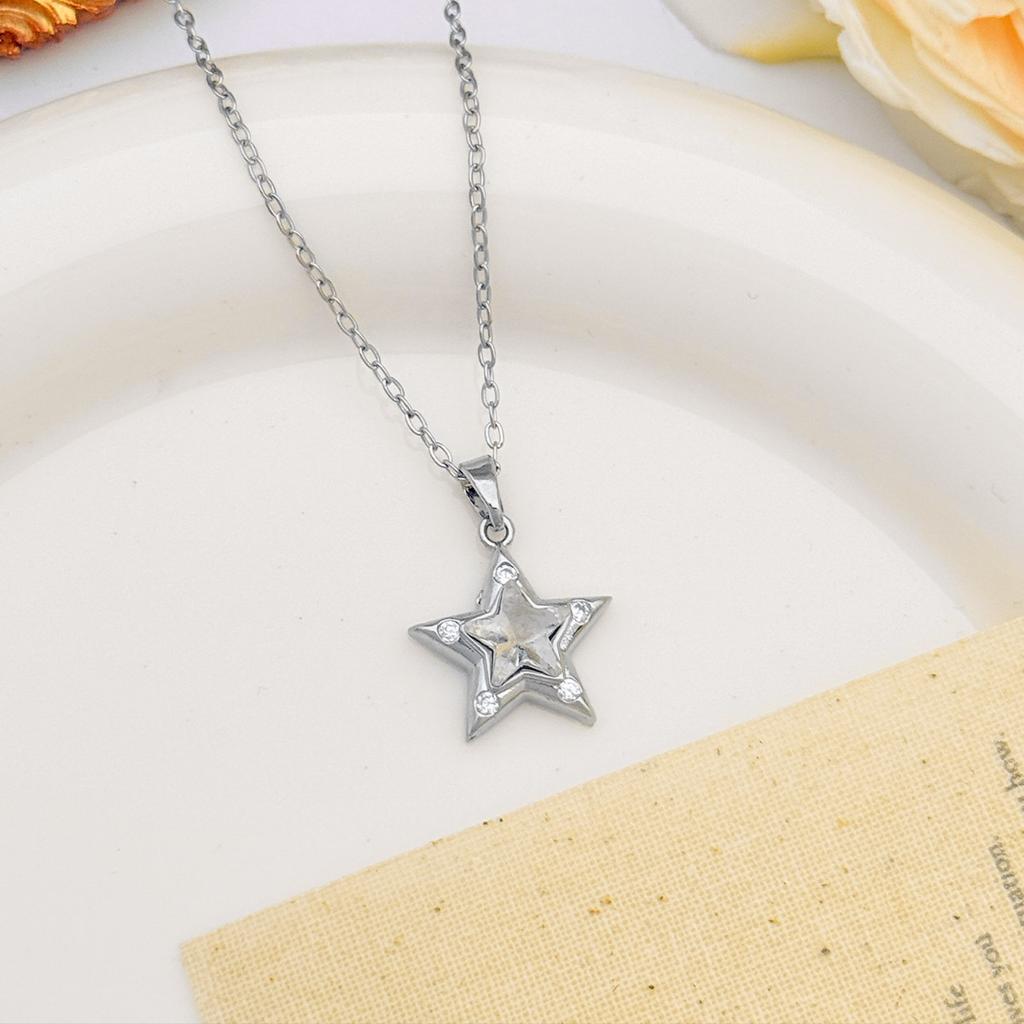 Five-pointed Star Mage Luxury High-end Style Necklace Accessory for Women - Small-Scale Fashion Lockbone Chain