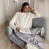 Einfarbiger Rundhals-Pullover für Damen | Weiches Strickoberteil | Lässige lockere Passform