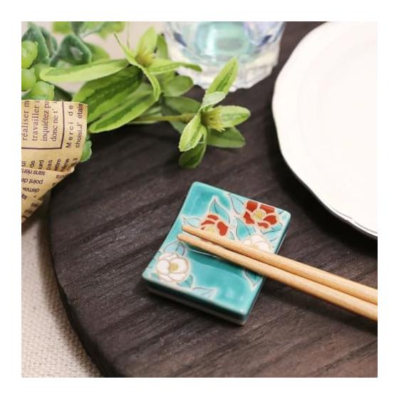 Japanese Kutani Ware Ceramic Chopstick Rests with Tsubaki (Camellia) Design, Elegant Tableware, Gift for Special Occasions, Includes Pouch