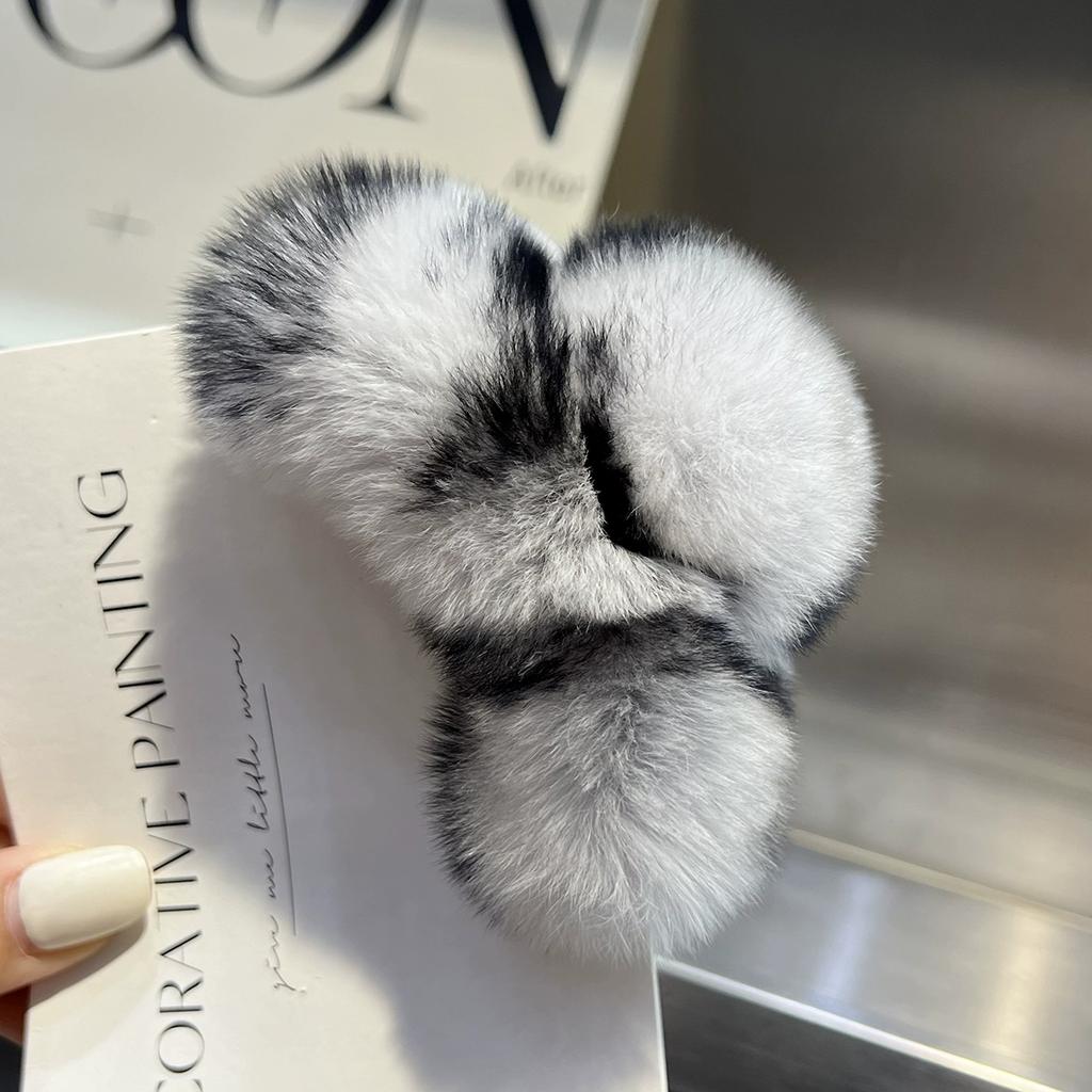 Real Rex Rabbit Hair Small Grab Clip Female Autumn and Winter Hairy Back Head Disc Claw Internet Celebrity Shark Clip Headgear Hairpin