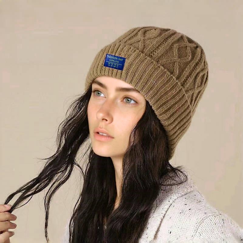 Unisex Knitted Beanie: Warm Pullover Hat for Autumn and Winter – Stylish, Cold-Proof Wool Hat