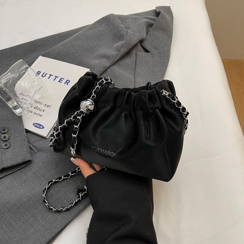 

Популярная сумка женская новая мода высококлассная сумка через плечо универсальная цепочка кроссбоди сумка-ведро чёрный