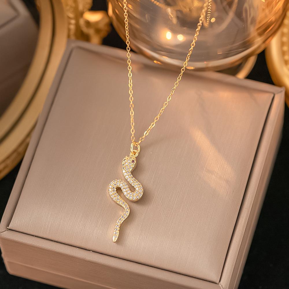 Chic Non-Fading Titanium Steel Necklace for Women with Unique Design and Sparkling Copper Pendant
