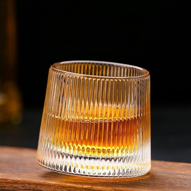 Pogrubiony Kryształowy Kieliszek do Whisky Obrotowy Nieprzewracający się Szklanka do Szkockiej Bourbona Koktajli Barowe Domowe Szklanka do Napojów Zimnych