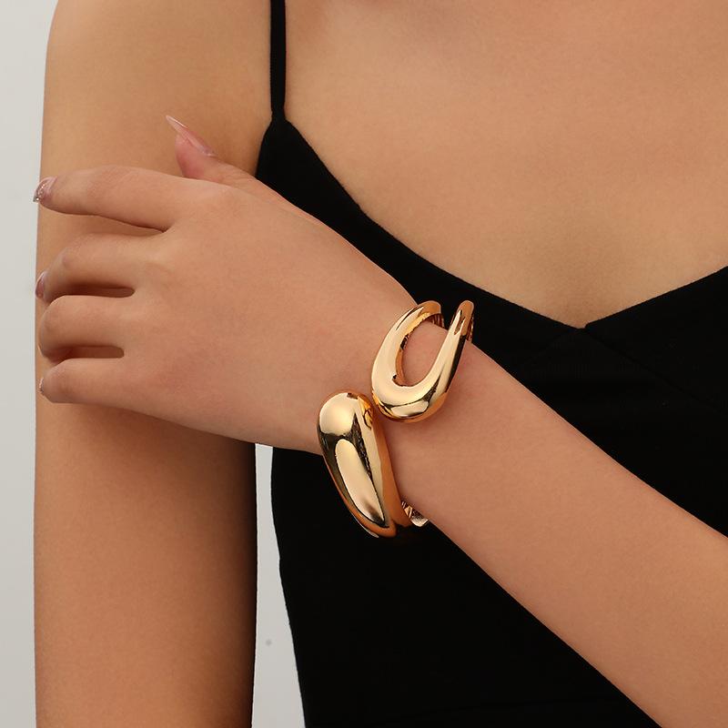 Bracelet INS Minimalist Irregular Wave Jewelry Metal Glossy Bracelet Ladies Jewelry