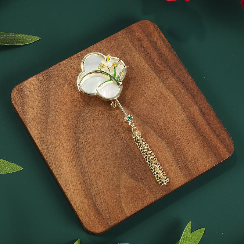 

Цветочный джентльмен натуральная ракушка слива орхидея веер брошь женская китайский стиль темпераментная высококлассная корсаж ципао булавка