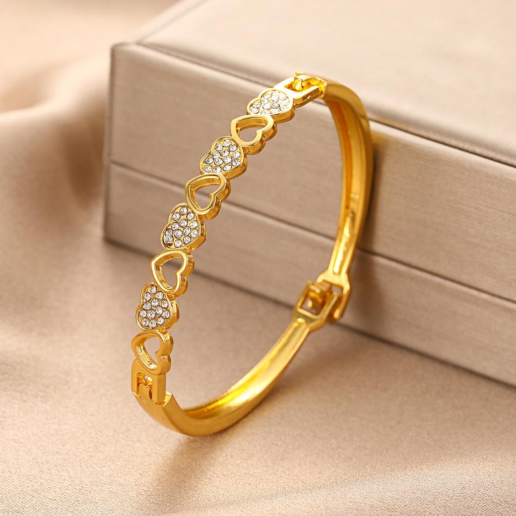 Love Diamond-encrusted Bracelet Temperament Full of Diamonds, Women Give Girlfriends Gifts, Bracelets Ins Style Fashionable and Elegant Bracelets