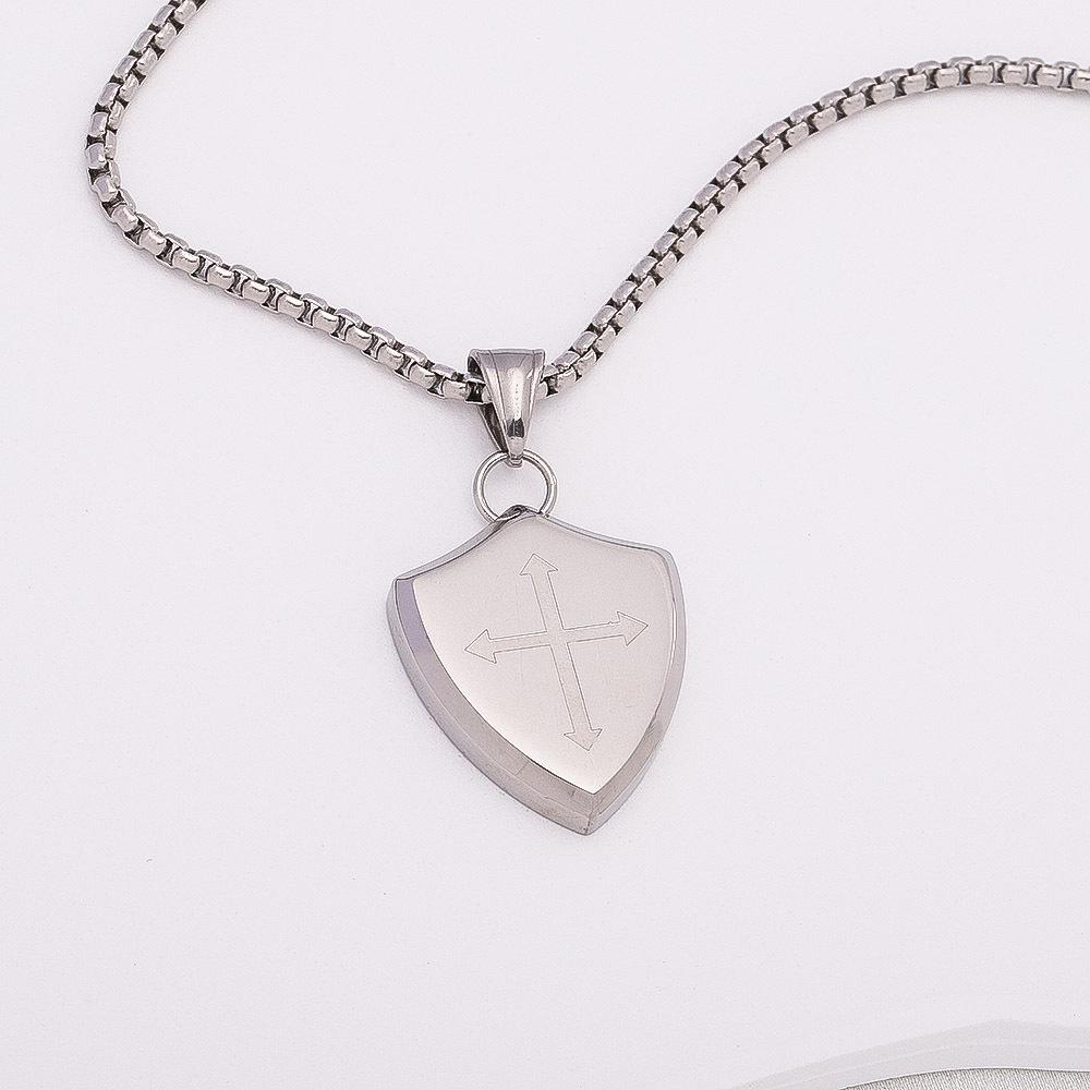 Europäischer und Amerikanischer Schild Kreuz Anhänger Herren Titanstahl Hochwertig Vielseitig Pullover Kette Schmuck