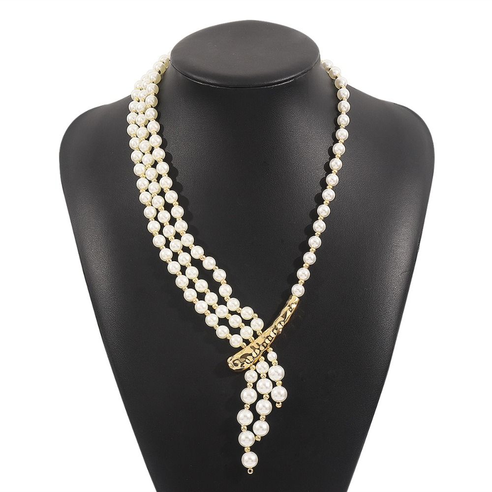 Lock Bone Chain Retro Chic Pearl Necklace Minimalis Elegant Zinc Zinc Alloy Pearl Necklace  Gift