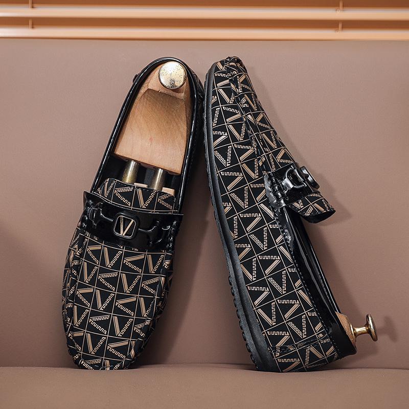 Fashion leather Men casual shoes Comfortable mens Loafers Formal Man Business Shoes Lightweight Driving Shoes Slip-on Lazy Shoes