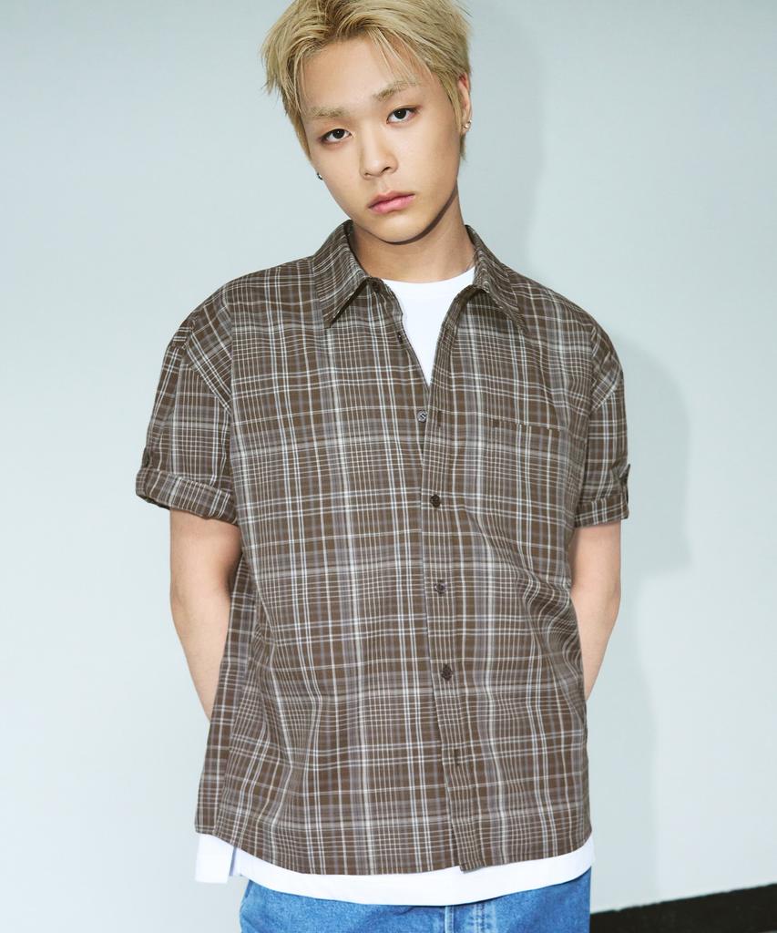 Awodeijeu Day Off Roll-Up Crop Check Short Sleeve Shirt [3 Colors]