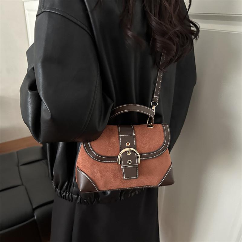 Vintage Suede Handbag For Women With Zipper Closure For Daily Use