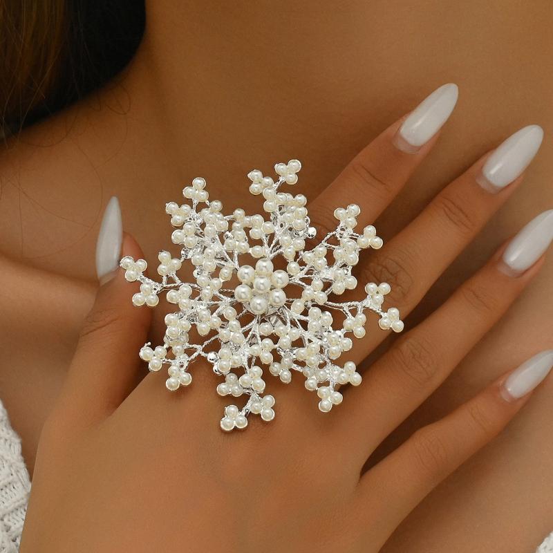 Elegant Temperament, Fashionable Snowflake Imitation Pearl Women s Ring, Exaggerated Personality Design, Holiday Accessories resizable