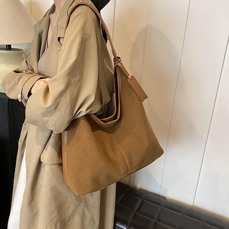 Retro Large-capacity Bag Women's New Casual Versatile Commuter Shoulder Bag Slack Tote Bag