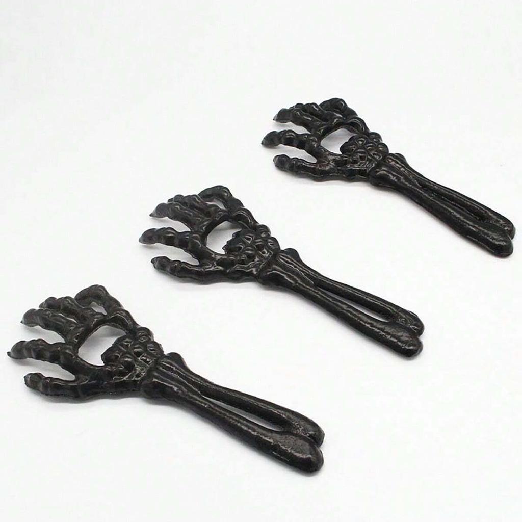 1pc-Skull Hand Bottle Opener - Black Metal, Perfect For Halloween Parties & Bar Decor, Unique Gift For Men