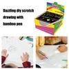 Set da 100 Fogli di Carta da Grattare Colorati Fai da Te con Stilo per Divertimento Creativo Arte Kit Carta da Grattare con Colore Arcobaleno