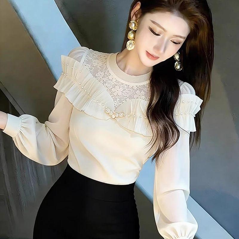 

2026 Spring New Unique and Beautiful White Patchwork Top with Niche Design, Fashionable and Versatile Shirt White Patchwork Top S