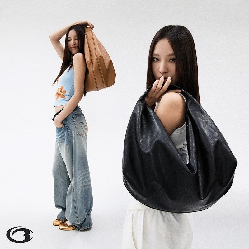 

Simple Underarm Bag with Large Capacity High-end Korean-style Single-shoulder Bag for Spring and Summer кавовий
